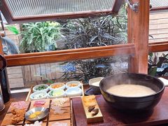 -银米·云南传统过桥米线(双廊黑金冠店)