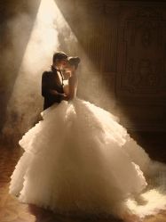 -至臻微拉婚纱摄影