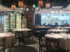 大堂-耶里夏丽·丝路新疆菜·清真食品(徐汇南丹东路臻选店)
