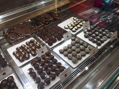 -VENCHI 闻绮(上海佛罗伦萨小镇店)