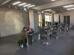 点击看大图 店内环境-I+造型烫发染发
