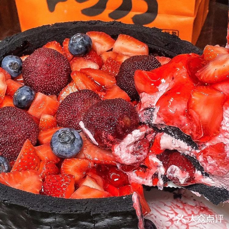 今年超炫酷🆒的酷黑梅桑蛋糕🍰沈阳也有啦 ‼️