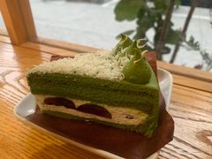 樱桃抹茶白巧克力甘纳许蛋糕-black rainbow coffee