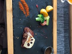 -悦享绿山墙西餐厅