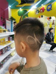 -爆米花儿童美发