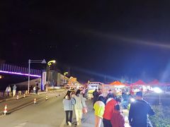 -百里峡七彩艺术小镇