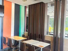 -麦当劳(常山服务区得来速店)