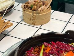 -扎起市井老火锅(乐山总店)