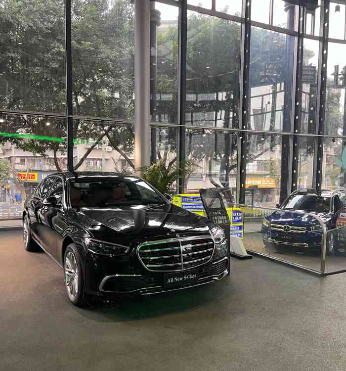 商社麒兴奔驰"好评.昨天去了气博店带着钱去都没花掉.因.