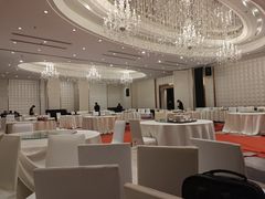 -上海虹桥西郊假日酒店