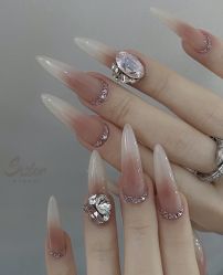 -星辰·新中式美甲美睫工作室