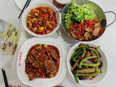 蒜香牛肉-独一佳老胡湘菜馆(矿山路店)