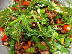 小炒黄牛肉-老滇山寨•云南特色菜•地方菜•民族风情歌舞表演(金碧店)