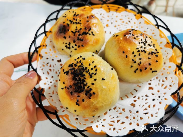 董小西的凉皮和椒麻鸡(三元桥店)酥皮烤包子图片