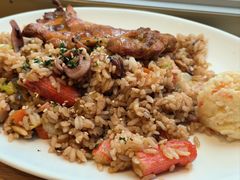 海鲜炒饭配香蒜烤鸡-玛格萝妮比萨屋(四平店)