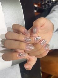 -进巍美甲美睫