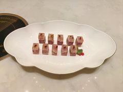 -泓历皇朝酒店(东亭店)