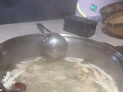 -喃喃椰·糟粕醋·椰子鸡火锅(七堡花园店)