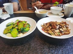 -鱼鲜饭香·招牌汽锅剁椒鱼头王