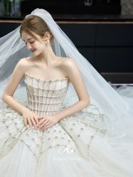 点击看大图 -Renee芮亦婚纱