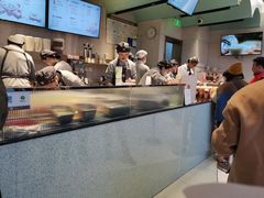 -奈雪的茶(亨特国际广场店)