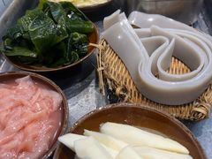-卤校长老火锅(杨家坪直营店)