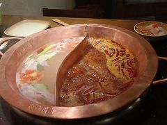 -山城鼎重庆老火锅(西安钟楼店)