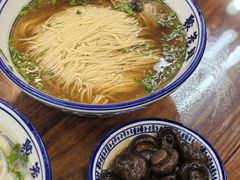 -聚笼鲜美食(凤凰街店)