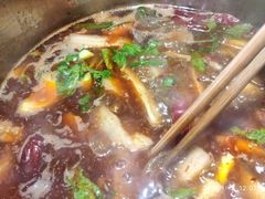 -大众跷脚牛肉馆·非遗传承单位(峨眉山店)