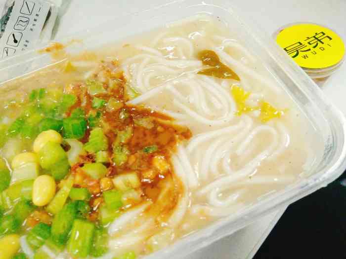 吴弟粉浆面条(东方鼎盛店)-"在东方鼎盛时代一期南门商铺,旁边是天冰