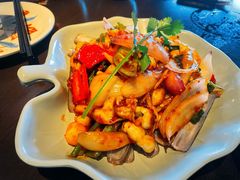 -大头虾越式风味餐厅(光明广场店)