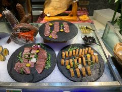 -亚洲国际大酒店·云顶阁旋转自助餐厅