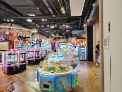 -卡通尼乐园(新达汇三林店)