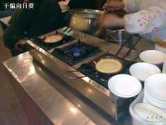 蛋烘糕的制作台-盘飧市(春熙路店)