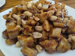宫保鸡丁-南磨房食府(燕莎奥特莱斯购物中心店)