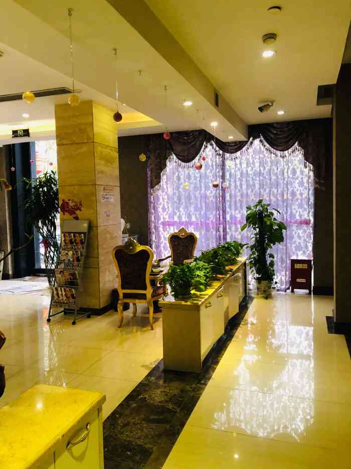 朝晖美容(模范马路店)-"最近好懒都没过来做护肤,刚好肩颈这两天不.