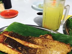 -明记烧鱼美味店