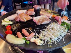 -豚豚家돈돈가韩国锅盖烤肉(新北万达店)