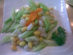 西芹银杏炒虾仁-西安美食阁(四平路店)