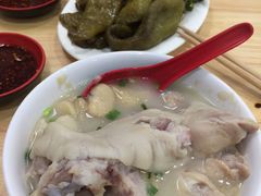 -雷祖芳老妈蹄花店