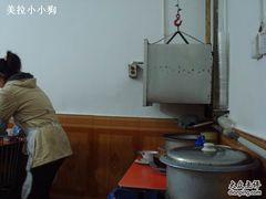 “暗箱”操作-芳芳餐厅(白沙路店)