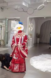 -艾米丽婚纱礼服