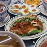 服了，猜猜是哪家公司的饭堂……