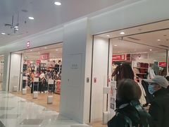 -优衣库(上海虹口龙之梦店)