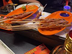 -威记烧嘢·南宁烧烤·超级生牛(绿地店)