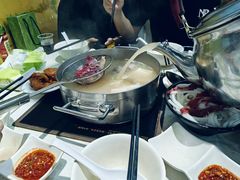 -黑山牛肉汤火锅(花城汇店)