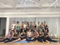 -亚太瑜伽普拉提学院