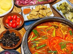 -贵厨酸汤牛肉(小十字店)