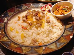 金桃手抓饭-丝路金桃·新疆菜(徐汇店)