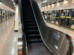 -龙溪路(地铁站)